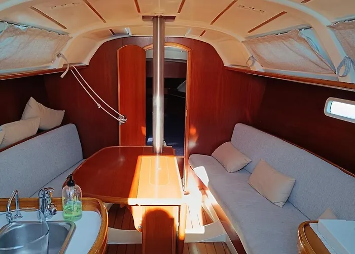 Hotel en barco Veleiro Na Marina Da Expo *